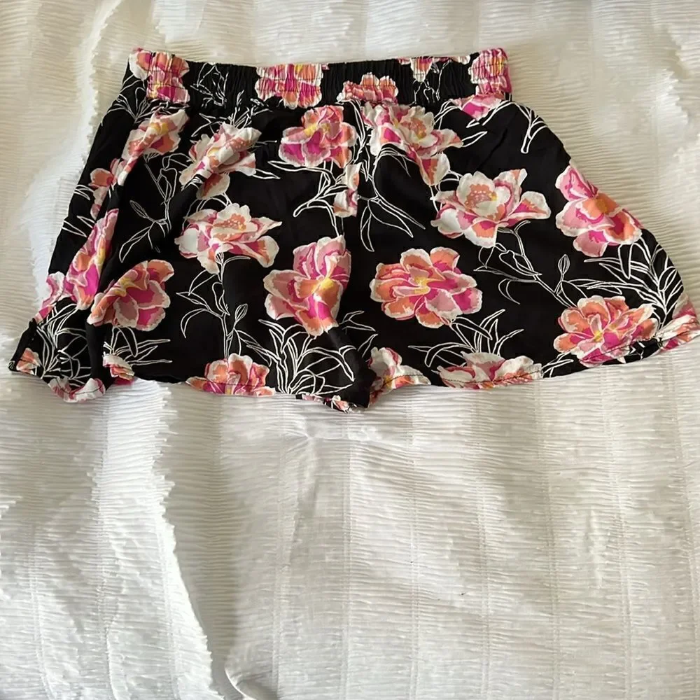 Roxy Women’s Salton Lake  Black Shorts size M